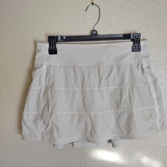 lululemon Women's Pace Rival Mid-Rise Skirt White Sz 6 - Picture 2 of 5